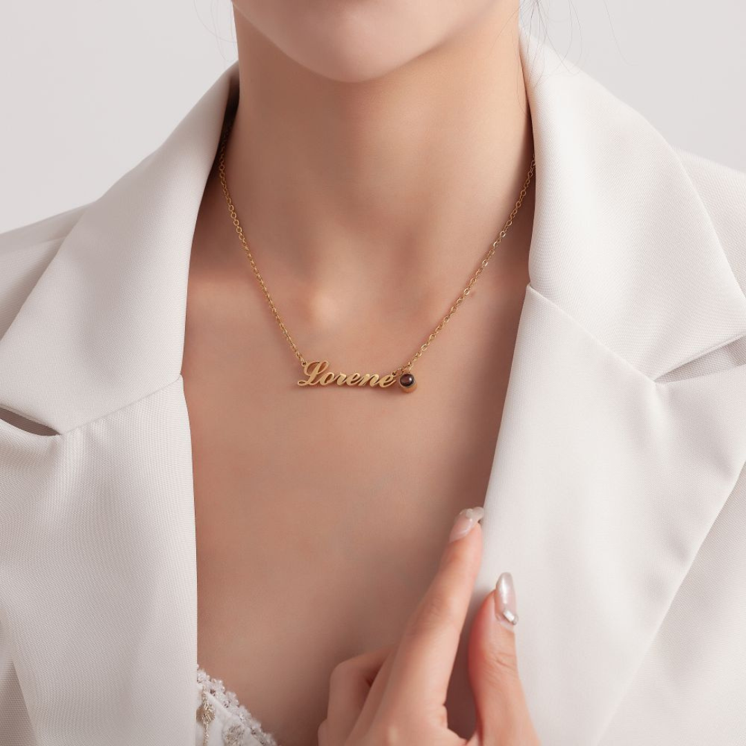 Collar personalizado con proyección